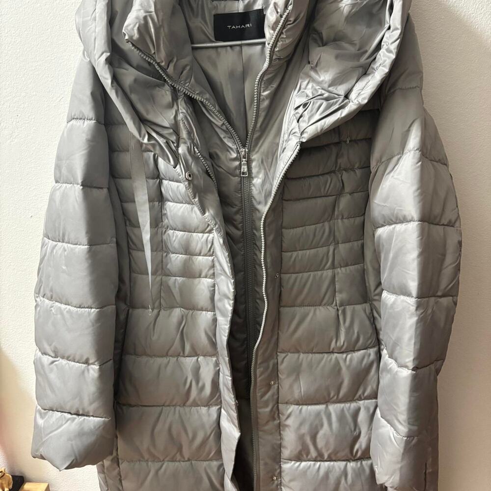 Tahari Casey Fitted Puffer Coat for Women-Quilted Winter Coat with Bib Size XL - Picture 2 of 8